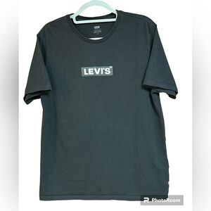 Levi’s Black Shortsleeved Graphic Crew Neck Tee L